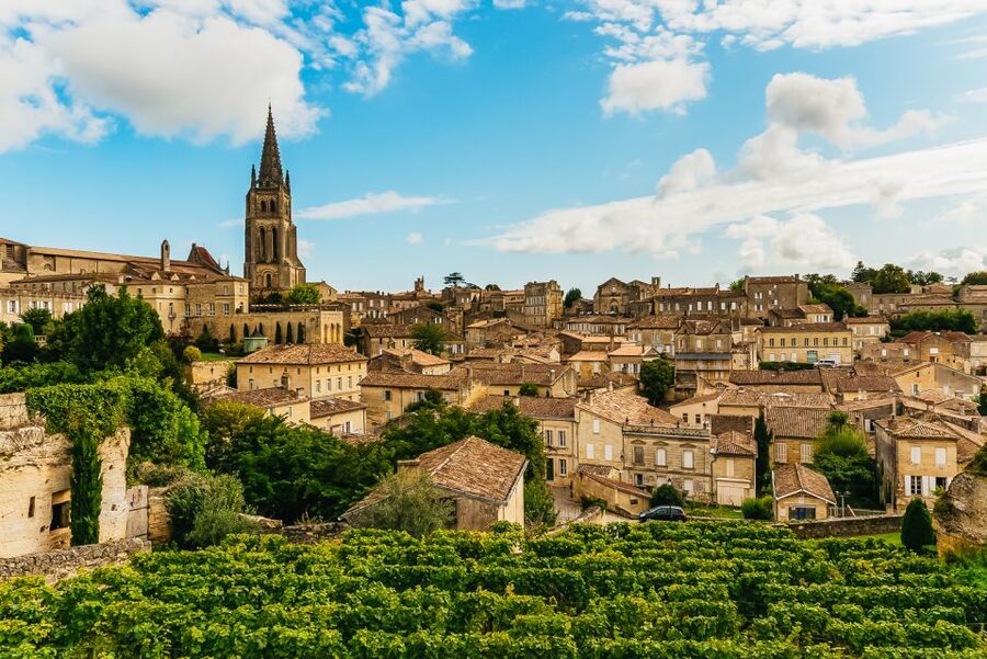 From Bordeaux: St. Emilion Village Half-Day Wine Tour - Leaving Bordeaux in a Mercedes minivan