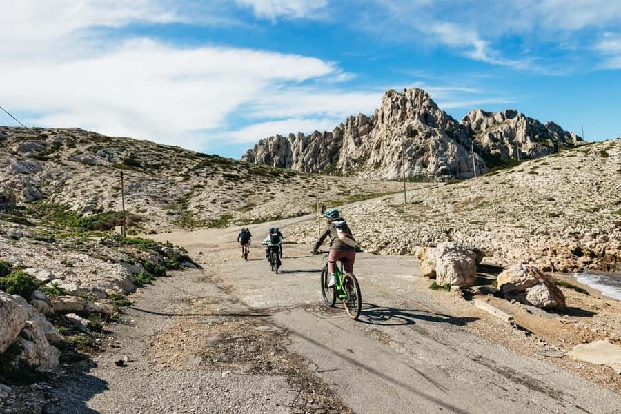 From Marseille: Guided E-Bike Tour to Calanque de Sormiou - The ride toward Calanque de Sormiou