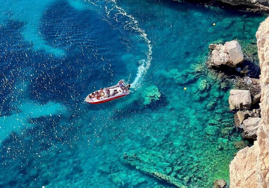 From Marseille: Iconic Calanques Boat Tour with Swimming - Comfort, boat conditions, and what to pack