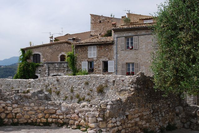 From Nice: Cannes, Antibes & Saint-Paul-de-Vence Tour - Saint-Paul-de-Vence: the strongest finish