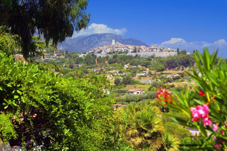 From Nice: Cannes, Antibes & St Paul de Vence Half-Day Tour - Who should book this Riviera tour