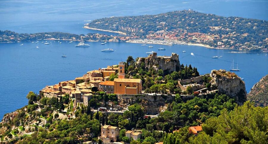 From Nice: Eze, Monaco & Monte Carlo Half-Day Tour - The Formula 1 circuit and Monte Carlo in 15 minutes