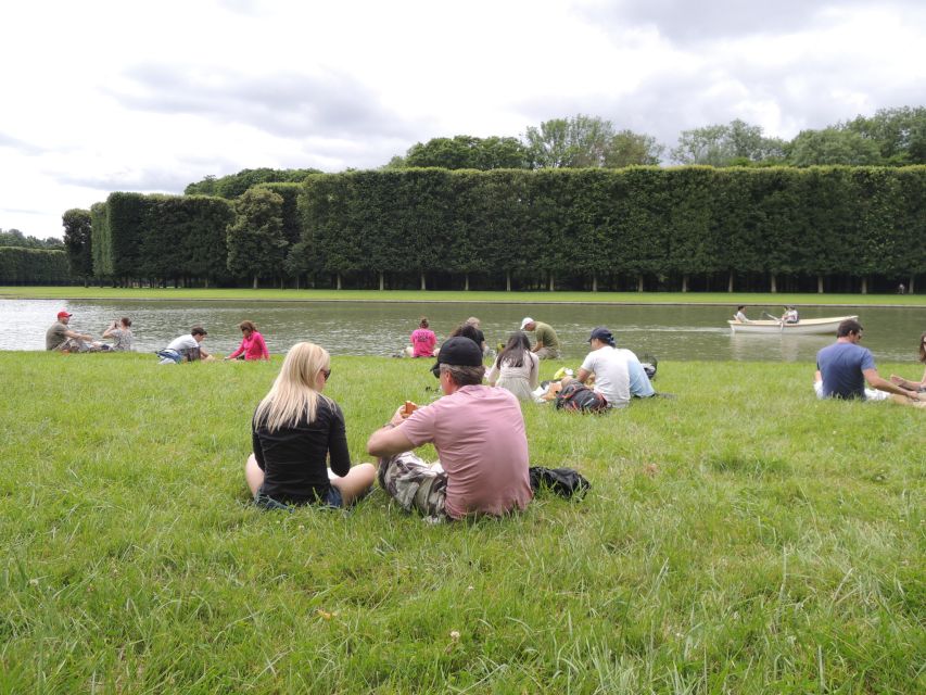 From Paris: Bike Tour to Versailles with Timed Palace Entry - Petit Trianon and Marie Antoinette’s Queen’s Hamlet