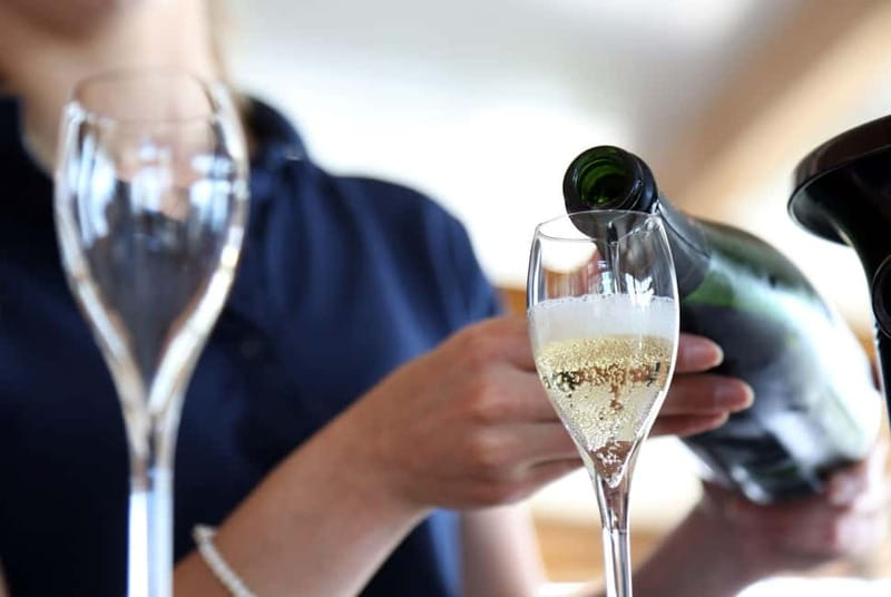 From Paris: Champagne Day Trip with 7 Tastings and Lunch - Épernay and the Avenue of Champagne