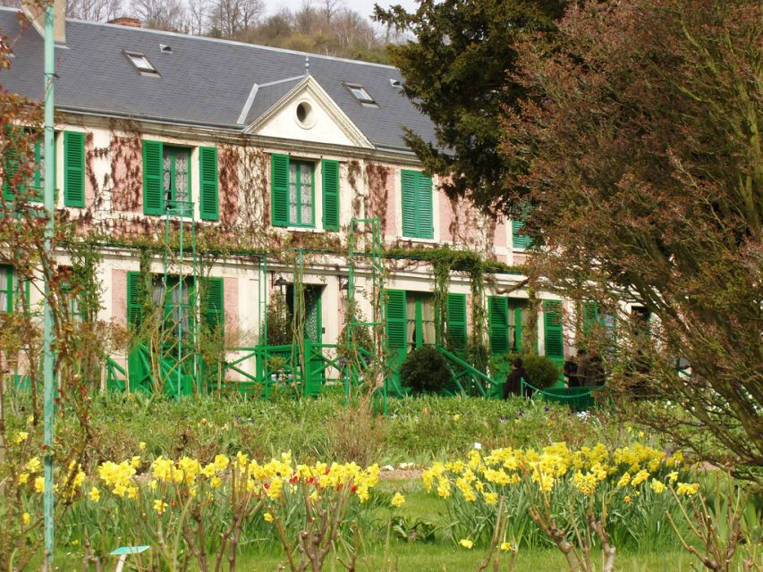 From Paris: Giverny and Monet's Home Day Trip - Monet’s rooms and Japanese prints