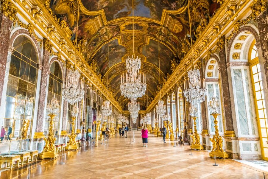 From Paris: Giverny and Versailles Palace Guided Day Trip - Meeting the coach at Porte Maillot