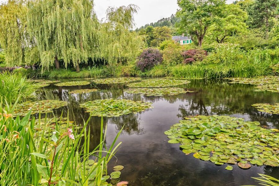 From Paris: Guided Day Trip to Monet's Garden in Giverny - The Paris meeting point and one-hour drive