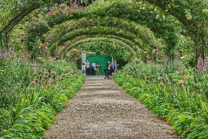 From Paris: Monet Gardens & Giverny Bike Tour with Picnic Stop - Key points at a glance