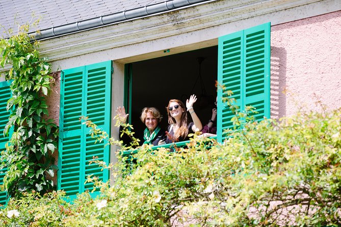 From Paris: Monet Gardens & Giverny Bike Tour with Picnic Stop - Monet’s house and gardens: allow your eyes time to adjust