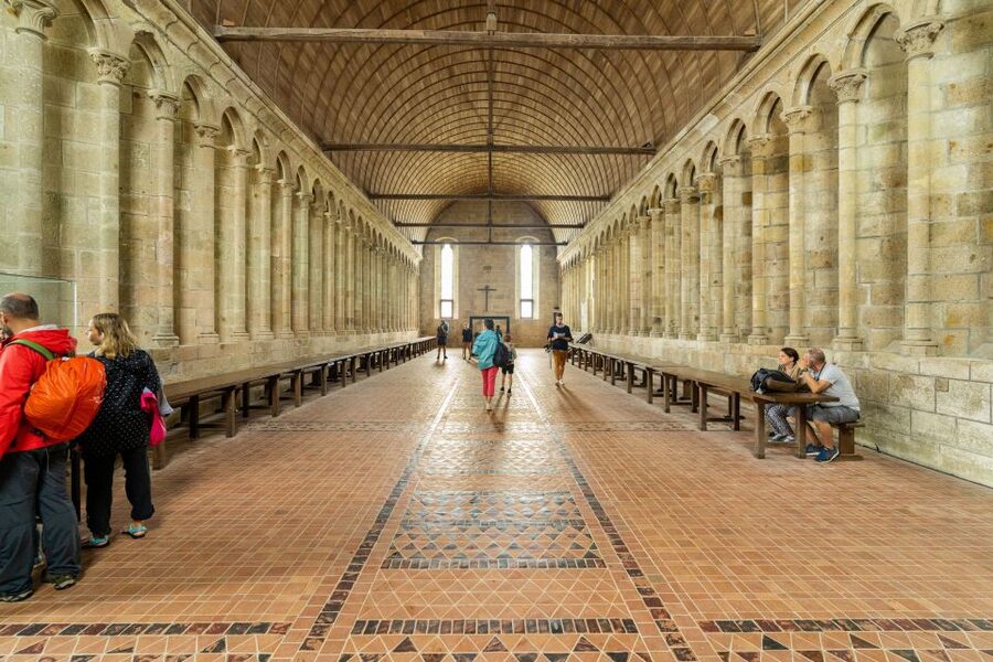 From Paris: Mont Saint Michel Day Trip with a Guide - How the audio guide works