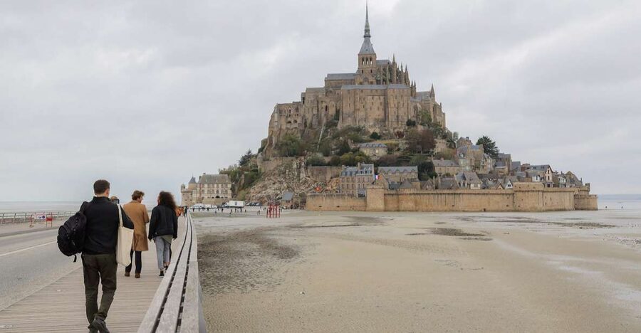 From Paris: Mont Saint-Michel Tour with Hotel Pickup Service - Two and a half hours to explore on your own