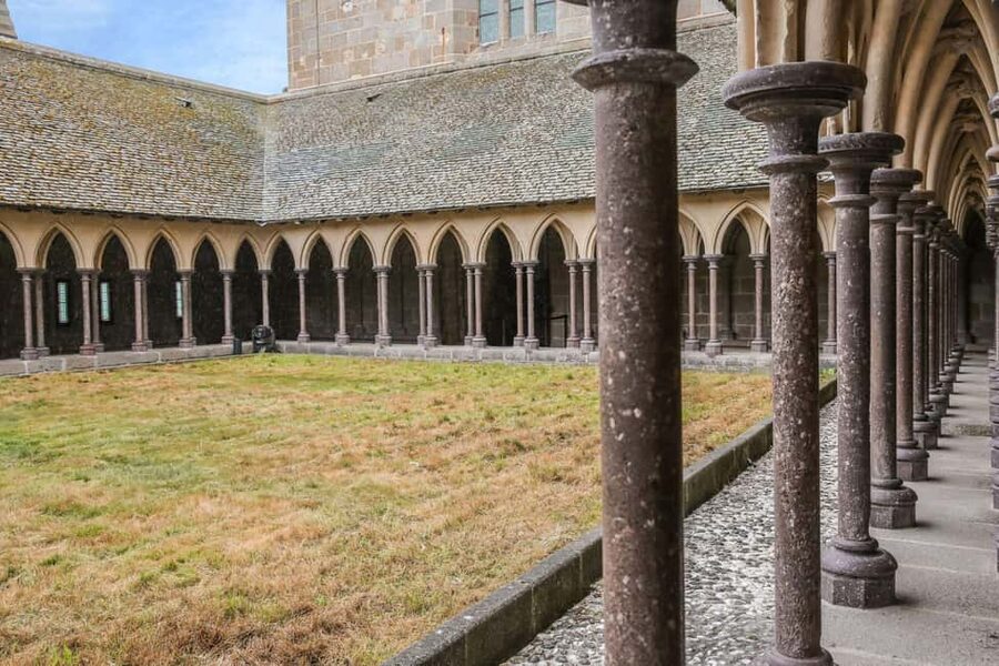 From Paris: Mont Saint-Michel Tour with Hotel Pickup Service - Who should book this day trip