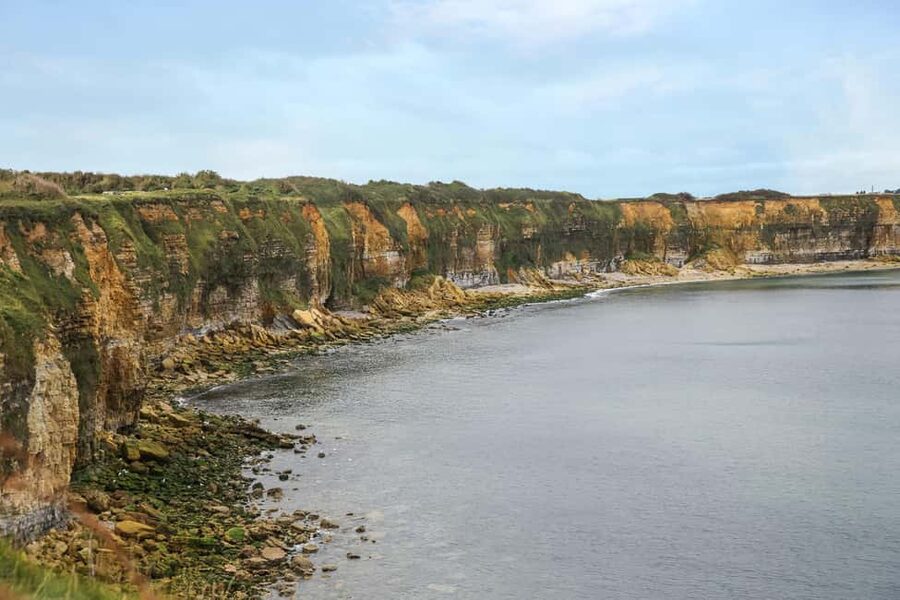 From Paris: Normandy D-Day Beaches Day Trip - Pointe du Hoc: craters, cliffs, and a hard opening lesson
