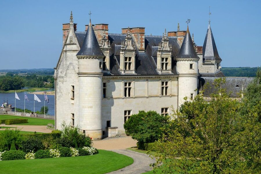 From Paris: Small-Group Loire Valley Castles Full-Day Tour - A 15-minute Loire wine tasting