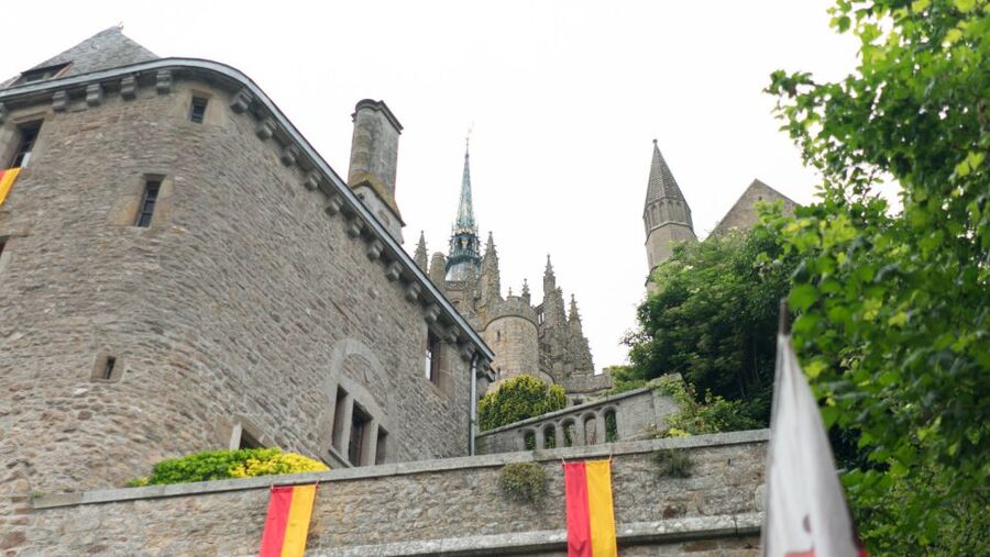 From Paris: Small-Group Mont St Michel Tour & Cider Tasting - The long return to Paris