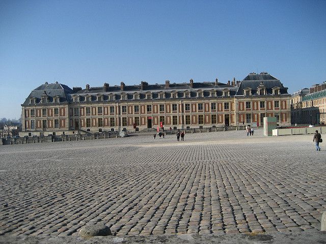 From Paris: Versailles Guided Tour by Deluxe Minibus - Why this four-hour Versailles trip works