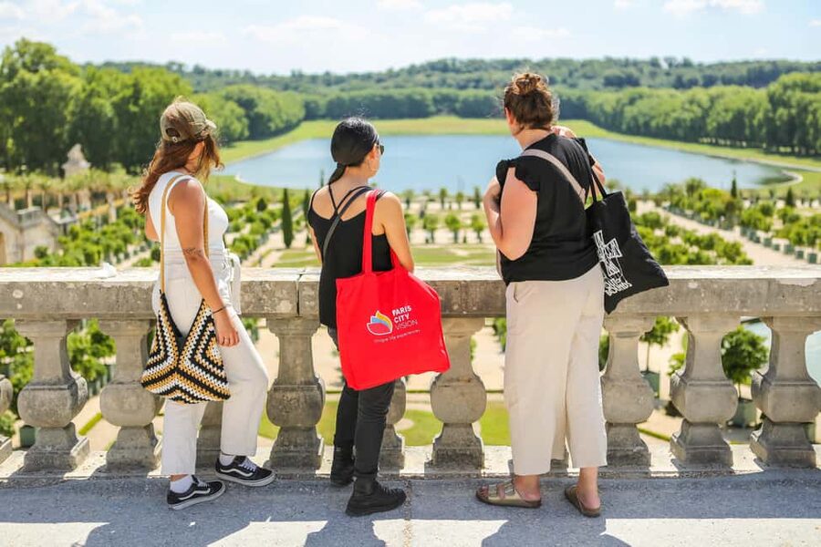 From Paris: Versailles Guided Tour with Skip-the-Line Entry - Royal Opera, chapel, and the opening view