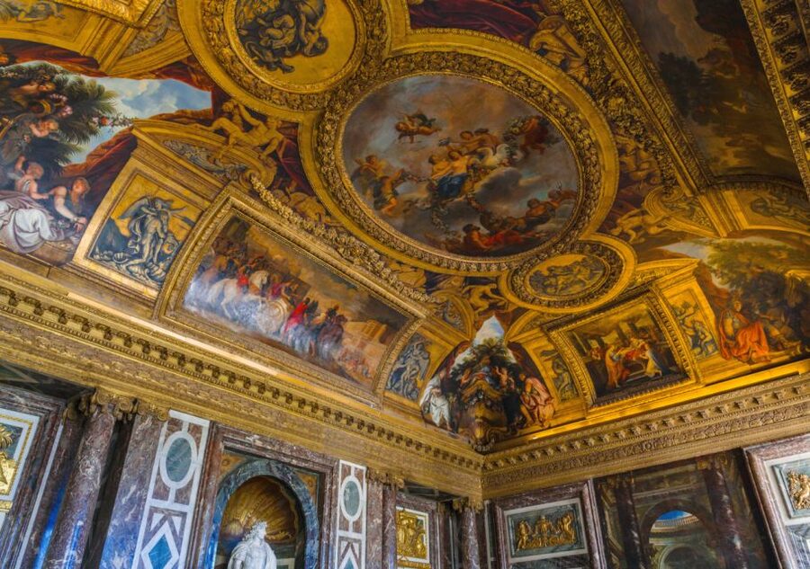 From Paris: Versailles Palace and Gardens Guided Day Trip - The Hall of Mirrors and royal apartments