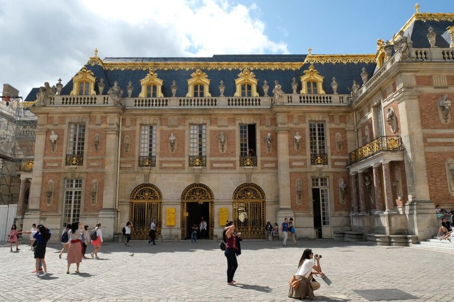 From Paris: Versailles Palace and Gardens Guided Day Trip - The gardens: guided orientation, then freedom