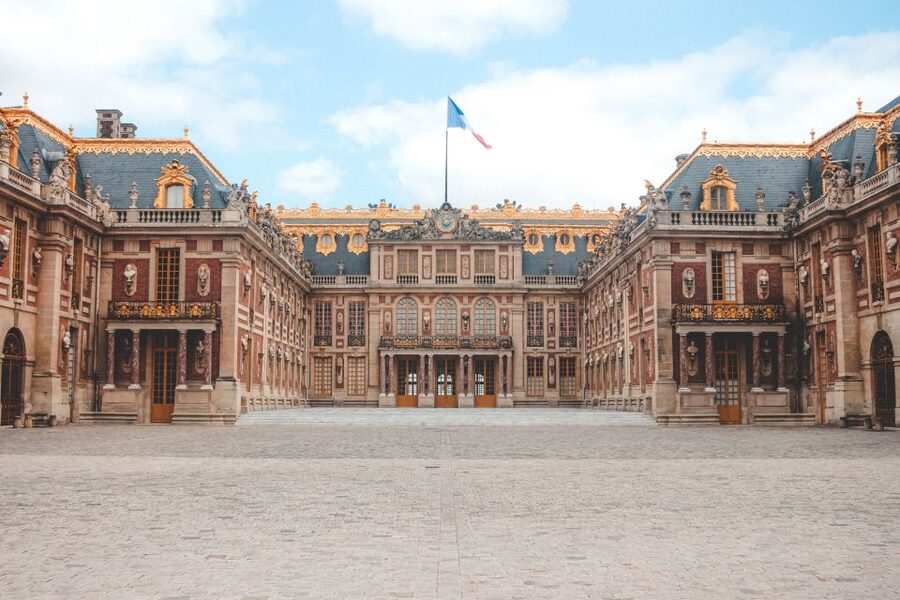 From Paris: Versailles Palace and Gardens Guided Experience - Why the gardens deserve two hours