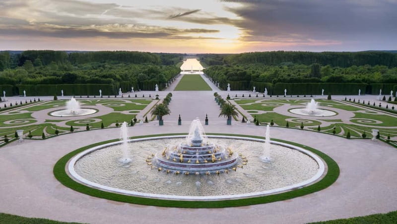 From Paris: Versailles Palace and Gardens with Transfer - Musical Gardens and fountain shows
