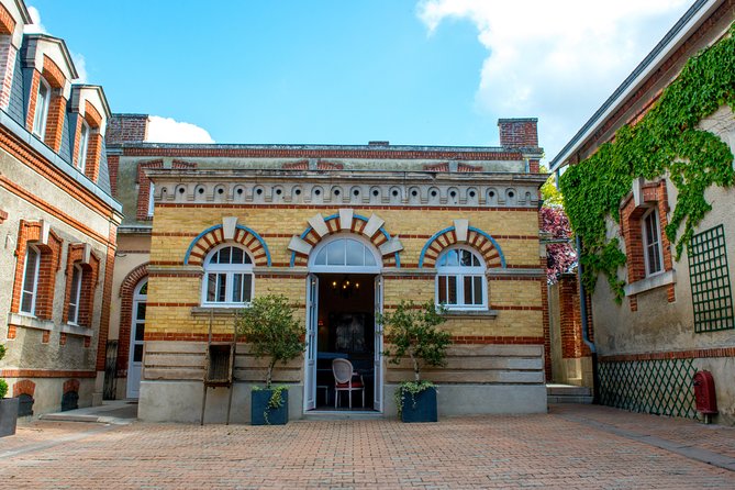 From Reims: Champagne Small-Group tour with tastings & Lunch - Avenue de Champagne and the grand names of Épernay