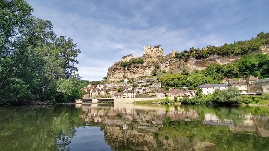 From Vitrac: Dordogne River Canoe Rental - What the equipment and independence are really like