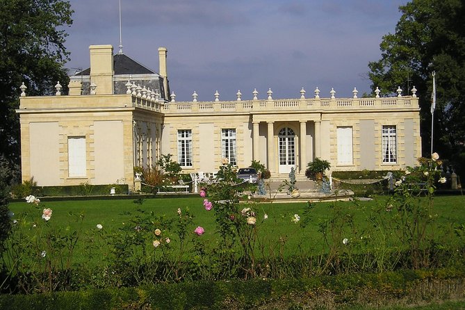 Full-day Saint-Emilion: Village, Undergrounds and Châteaux - Lunch: a useful point to clarify