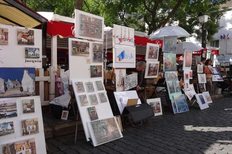 German private Walking Tour through Montmartre & Passages - The quieter corners of the artists’ quarter