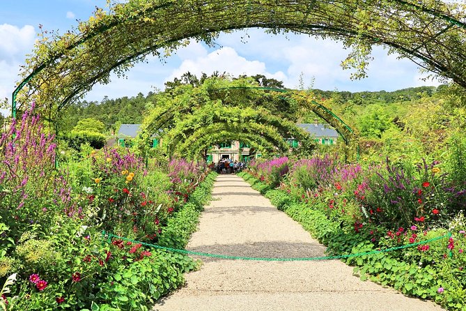 Giverny and Monet's Garden Half-Day Trip from Paris - Walking through the Clos Normand