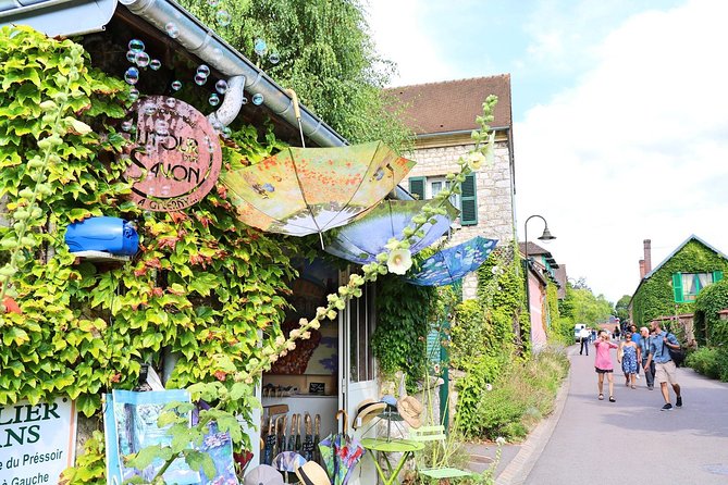 Giverny and Monet's Garden Half-Day Trip from Paris - The Japanese bridge and Water Garden