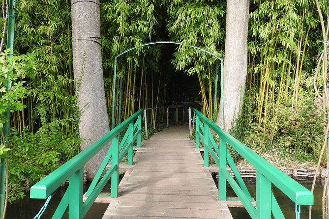 Giverny Monet House and Gardens Skip the line Walking tour - The Japanese bridge and lily ponds
