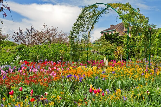 Giverny Monet’s Home and Gardens Half Day Tour from Paris - Is $91.91 good value?