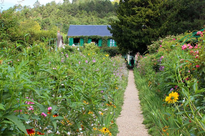 Giverny Monet's Home & Versailles Palace Day Trip from Paris - Why pairing Versailles and Giverny works