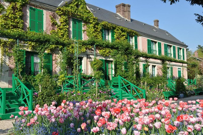 Giverny's House & Gardens plus Versailles Palace Day Trip with Lunch from Paris - What the $387.31 price includes