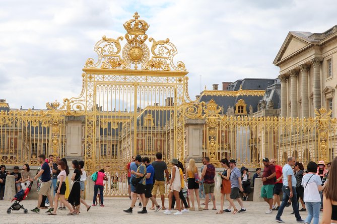 Giverny's House & Gardens plus Versailles Palace Day Trip with Lunch from Paris - Who will enjoy this day most?