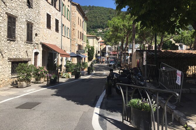 Grasse perfumery Fragonard, Gourdon, Tourettes Sur Loup, Saint Paul De Vence - Five hours, four stops, and a brisk rhythm