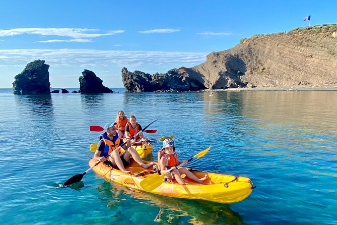 Guided sea kayak trip in Cap d’Agde - Snorkeling, swimming and footwear advice