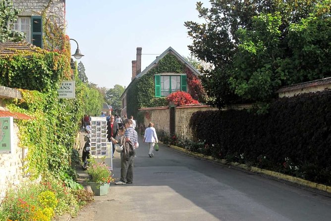 Guided tour Monet's house and gardens/small group - Meeting at Les Nymphéas in Giverny
