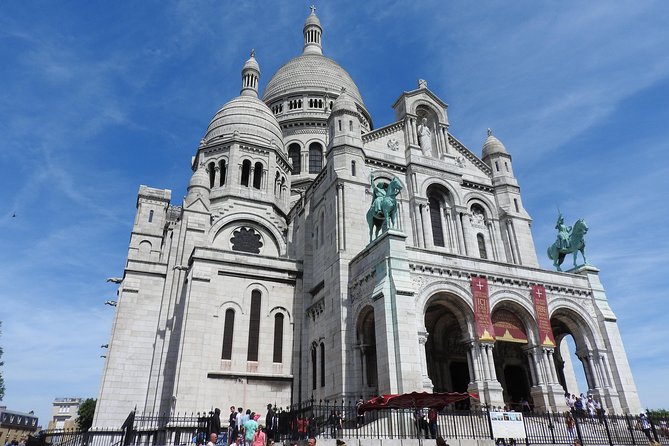 Guided Tour of Sacré-Coeur and Montmartre - Montmartre beyond the postcard streets