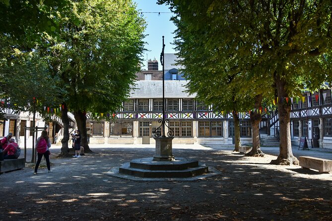 Guided Tour of the Historic Center of Rouen - Saint-Ouen Abbey Church and the final legend