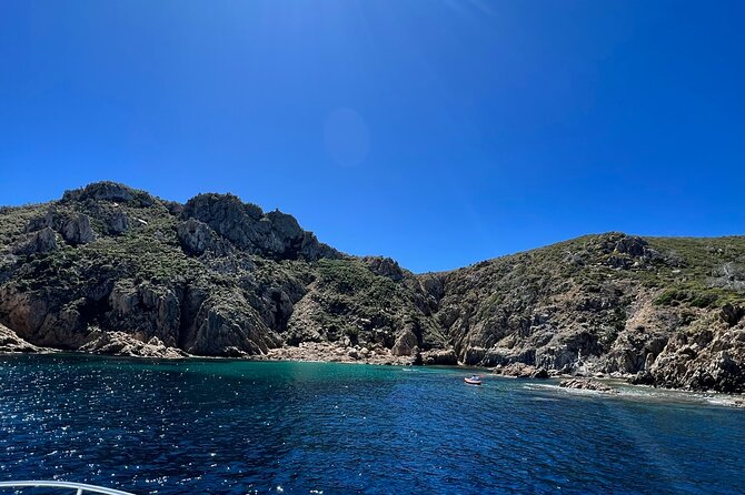 Half Day Private Yacht Charter on our Pershing 40 in Saint Tropez - Canoubiers and the calm-water stop