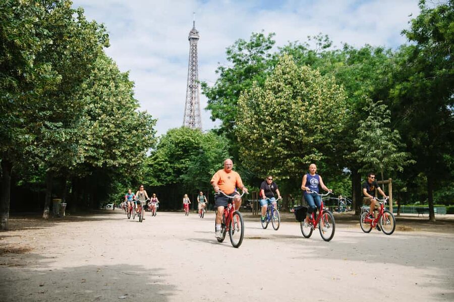 Highlights of Paris Bike Tour in English or Dutch - Why a Bike Works So Well for Central Paris