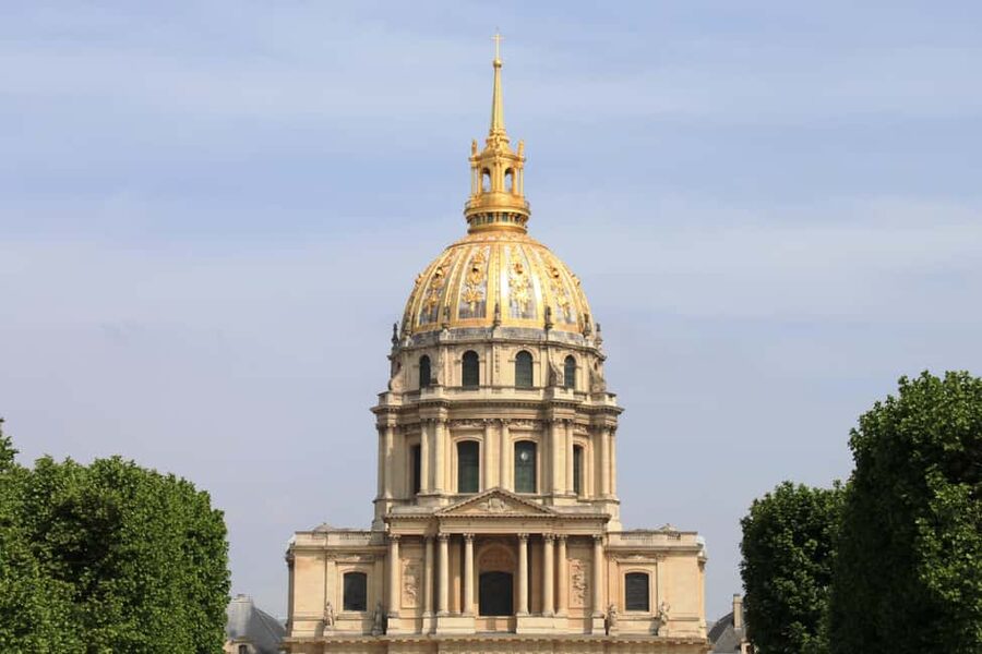 Highlights of Paris Bike Tour in English or Dutch - The Eiffel Tower, Paris’s Essential View