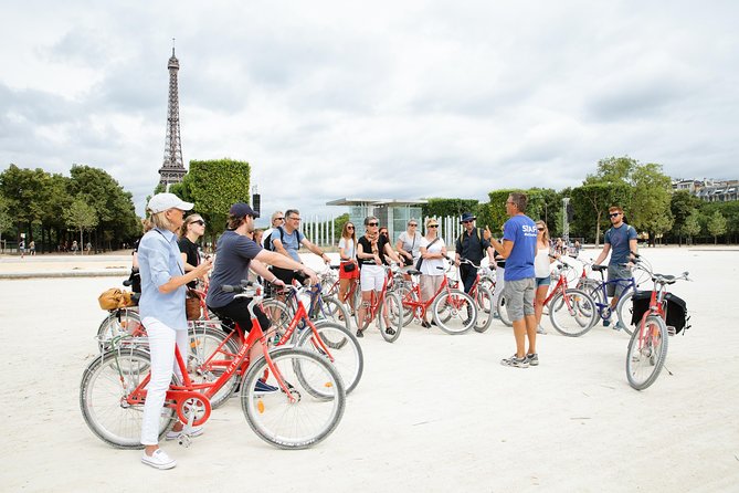 Highlights of Paris Bike Tour w/ a Local Guide (English or Dutch) - Crossing Pont Alexandre III