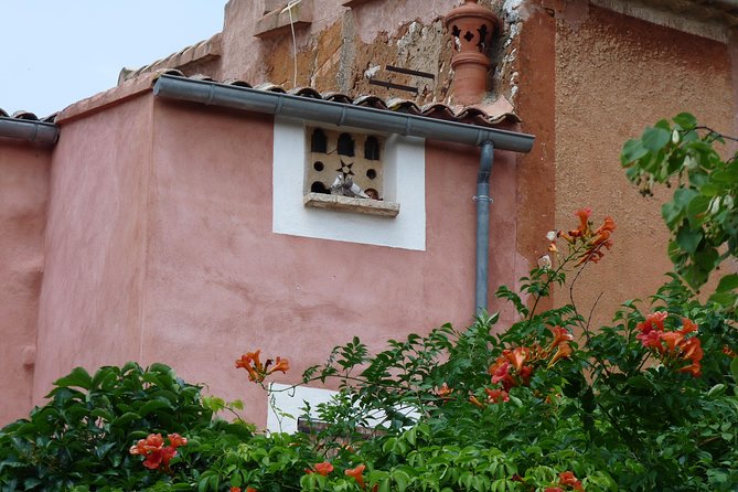 Highlights of Provence : Chateauneuf du Pape & Luberon - A small van with a big day inside it