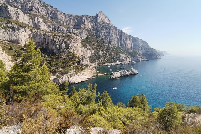 Hiking in the Calanques National park from Marseille - From the Luminy gate to the first viewpoints