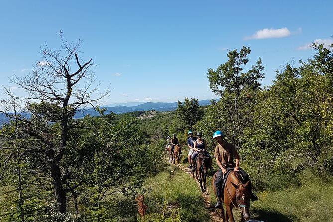 Horse ride in Haute Provence Luberon and Forcalquier - What to wear and bring