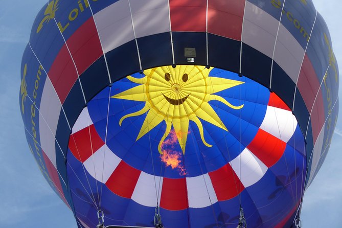 Hot Air Balloon Flight over the castle of Chenonceau / France - Wine, cheese, and the ballooning ceremony