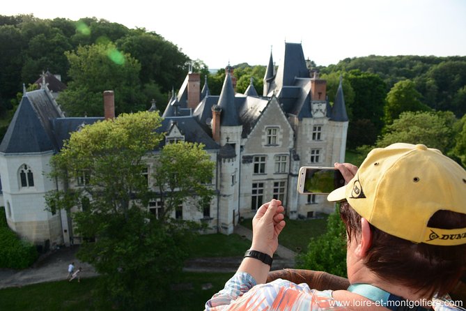 Hot Air Balloon Flight over the castle of Chenonceau / France - Who should book this balloon flight